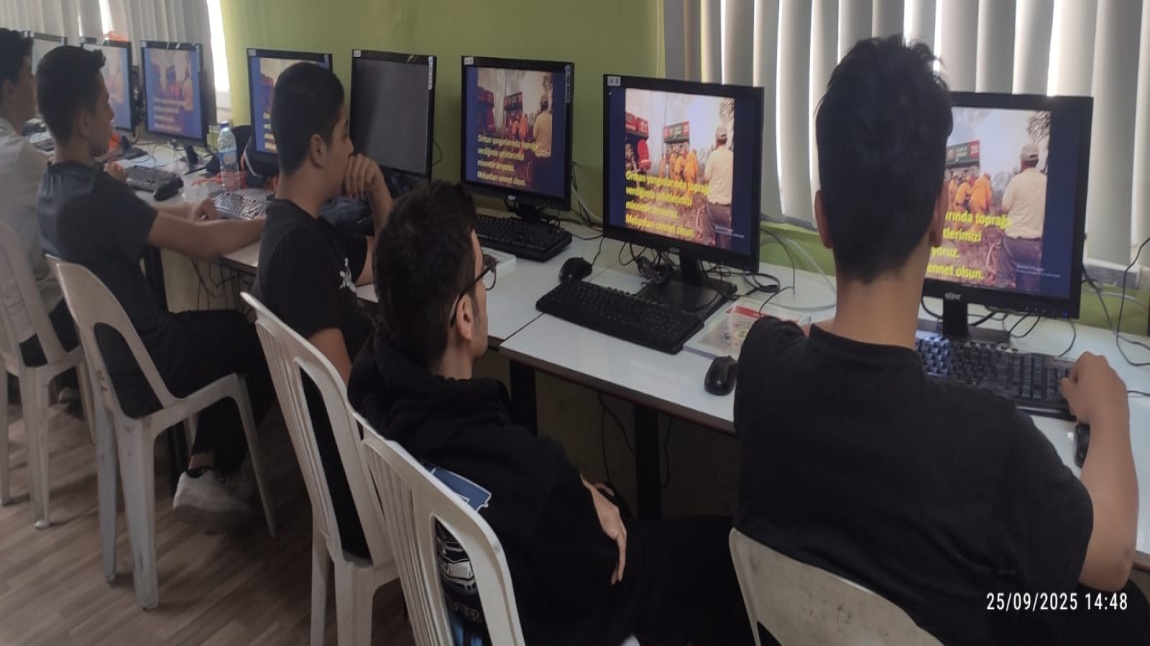 Öğrencilerimiz, Çevre bilinci ve doğa sevgisini pekiştirmek amacıyla “Her Çocuk Bir Fidan” filmini izlediler